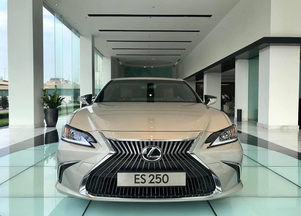 Lexus es 250 2019